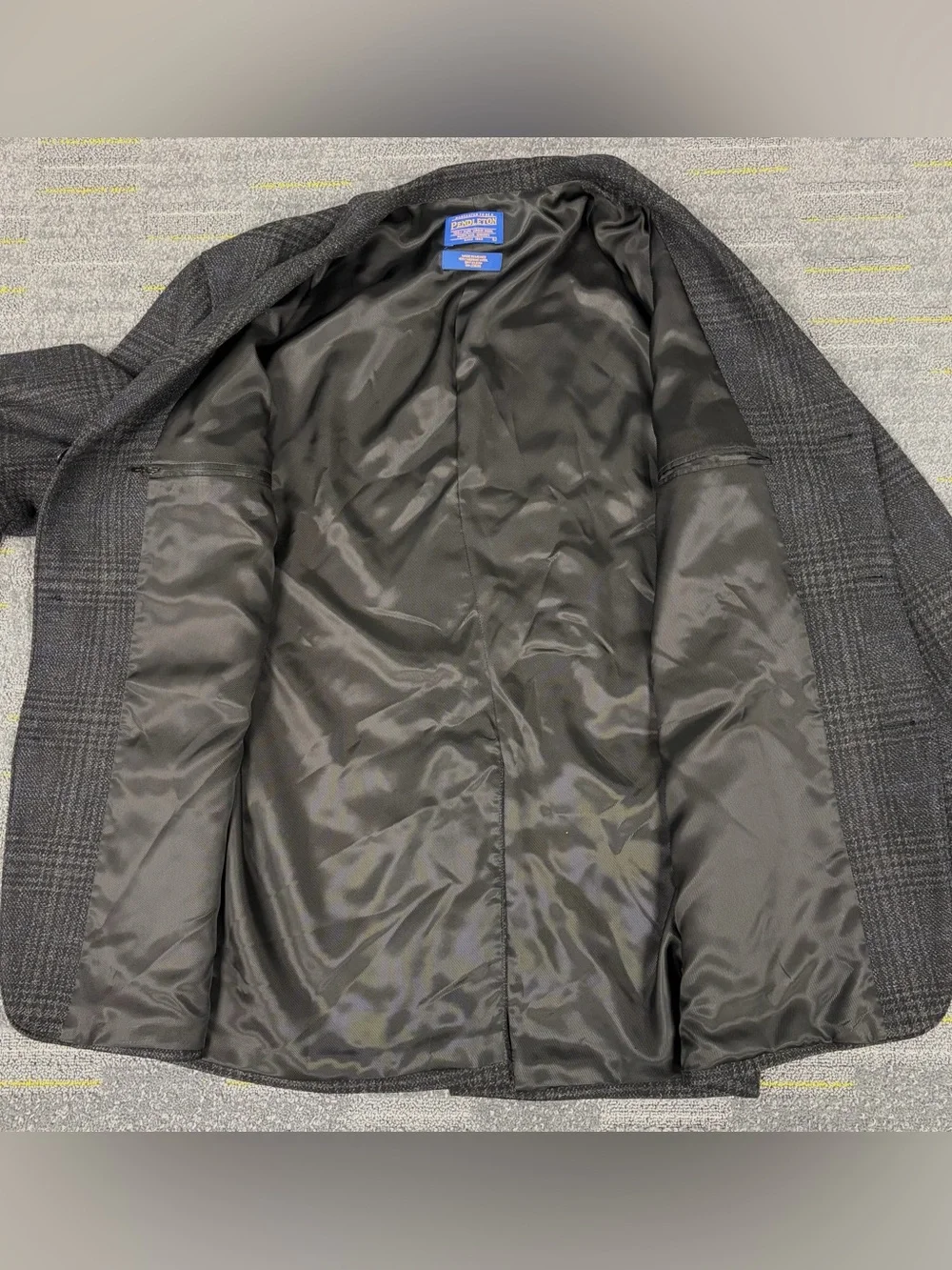 Pendleton Men’s Glen Plaid Wool Blazer Jacket Men’s Size Large 3 Button Pockets